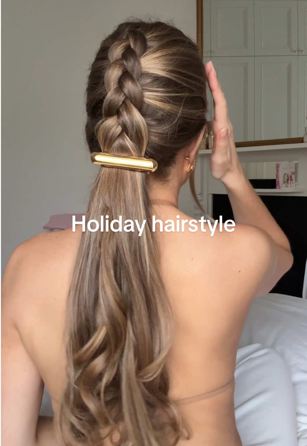 This hairstyle elevates any look 🖤 Who needs a dutch braid slow tutorial? ✨ #dutchbraid #holidayhair #hairstyleideas #christmashair #hairstyle 