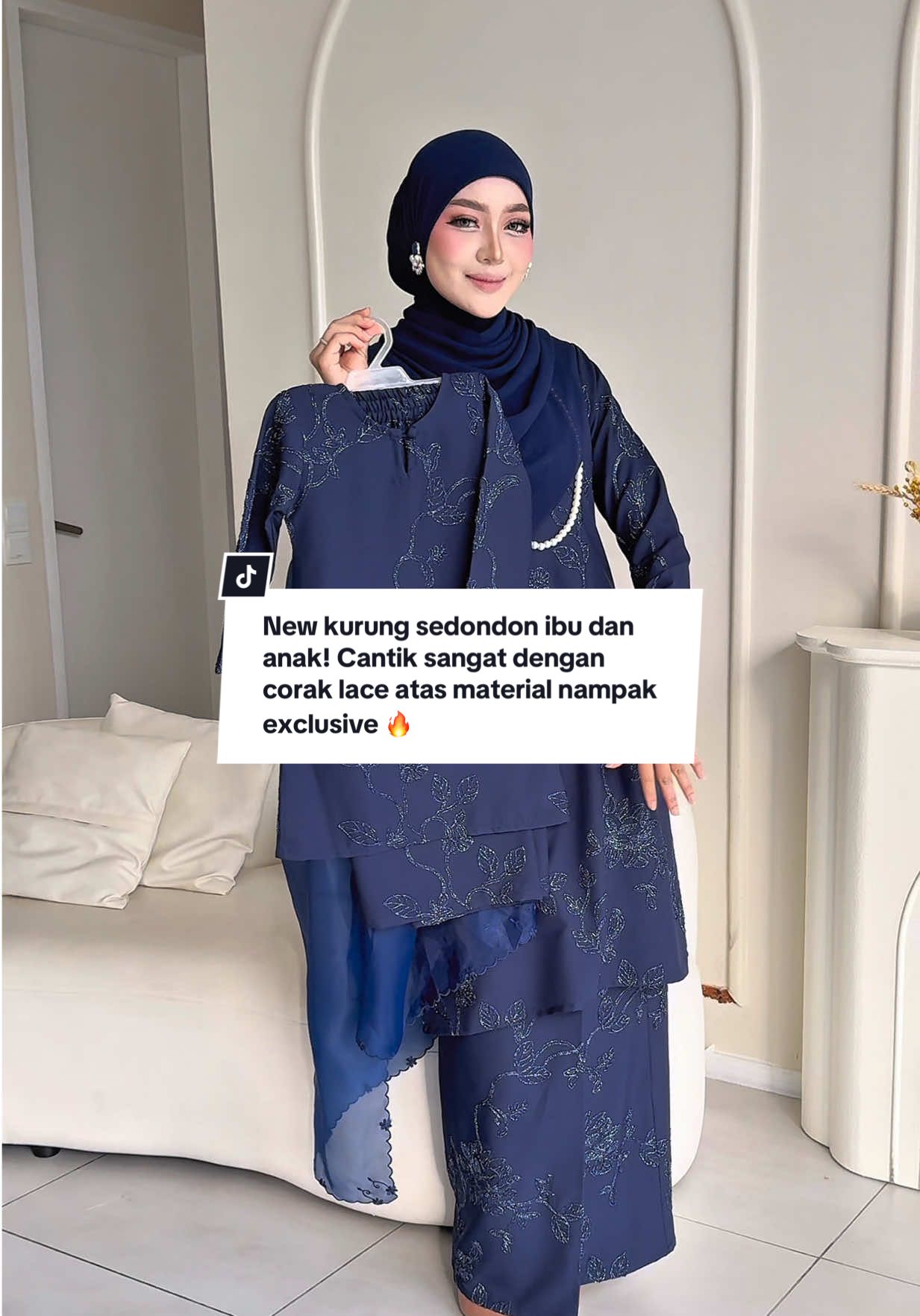 New kurung sedondon ibu dan anak! Cantik sangat dengan corak lace atas material nampak exclusive sangat 😍🥰 Stanby! Masuk live launching live launching Sabtu ni jam 9pagi 📍 #nfhboutiquegallery #bajukurung #bajuwanita #sedondon #kurungcantik 