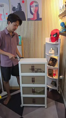 kalau bahannya jelek si udh auto jebol ini di pukul-pukul #lemariplastikmurah #lemariplastik #lemaripakaian #promotiktokshop #wibgajian 