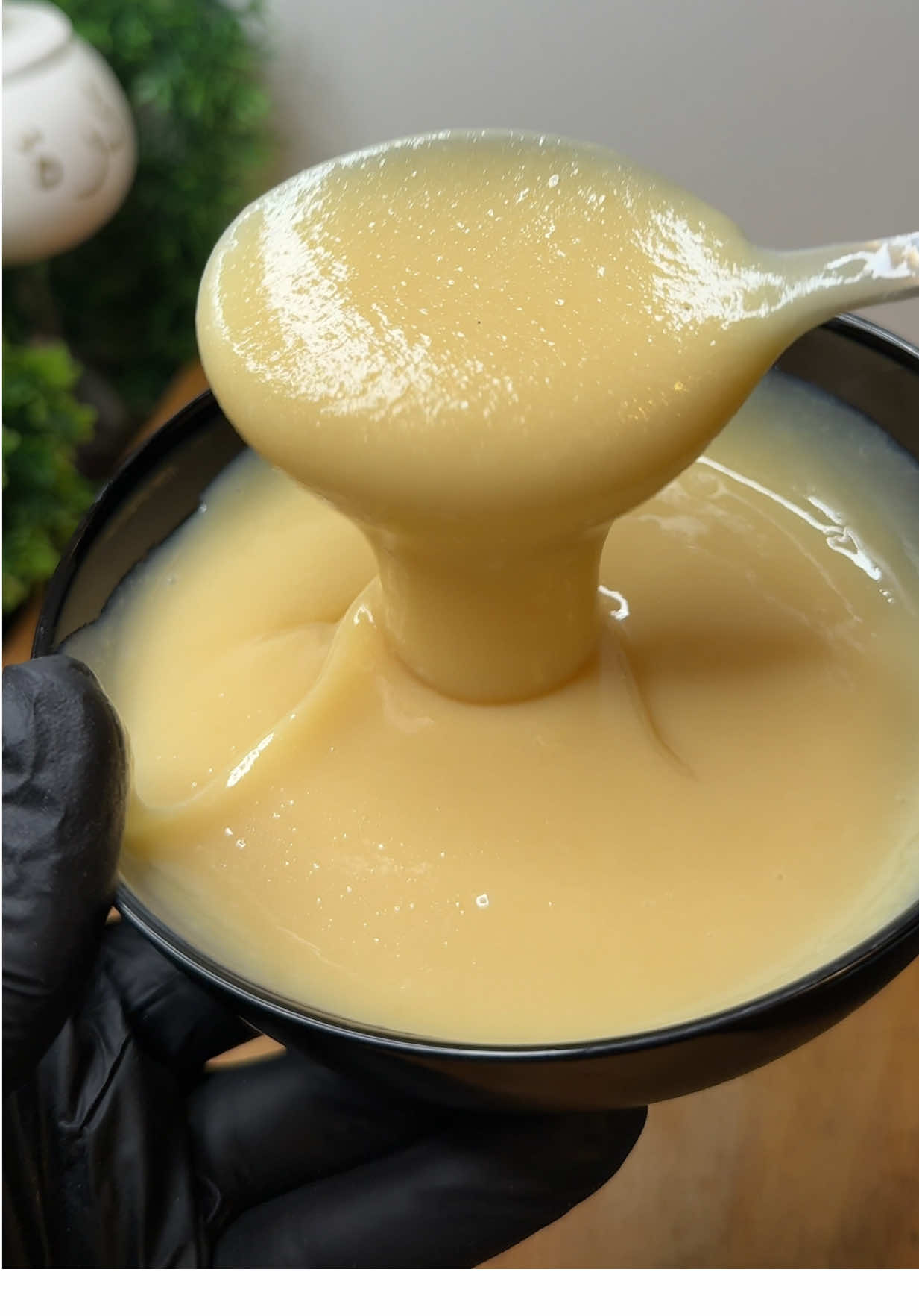 حليب مكثف محلي بمكونين فقط ساهل وناجح #حليب_مكثف #tiktokfood #طبخ #tiktokviral #سودانيز_تيك_توك_مشاهير_السودان 