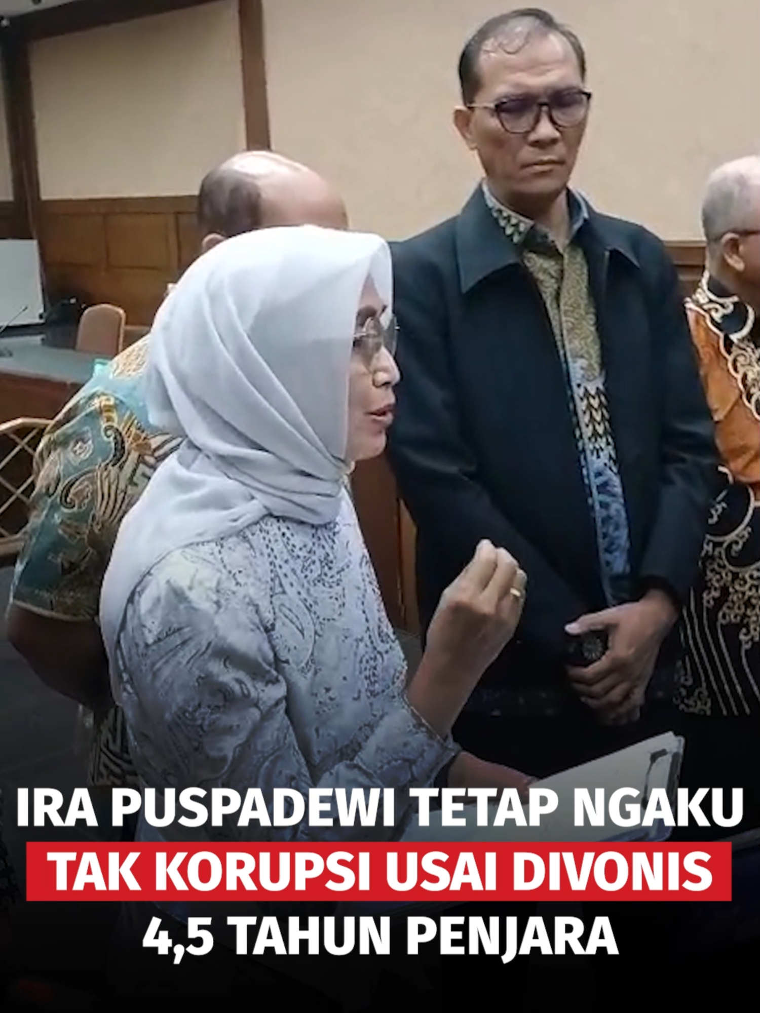 Bekas Direktur Utama PT ASDP Indonesia Ferry (Persero) Ira Puspadewi menyebut bahwa dirinya tidak melakukan korupsi dalam kasus akuisisi PT Jembatan Nusantara yang merugikan negara sebesar Rp1,25 triliun. Adapun dirinya divonis selama empat tahun dan enam bulan pidana penjara disertai dengan pidana denda sebesar Rp500 juta subsider tiga bulan kurungan. Baca lainnya di forumkeadilan.com #irapuspadewi #asdp #ptasdp #jembatannusantara #kasusasdp #korupsi #tipikor #vonishukum #pengadilan #beritahukum #isukorupsi #kerugiannegara #updatehukum #beritaindonesia #forumkeadilan