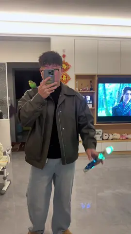 Bạn trai tôi ổng mê món đồ chơi này đến quên ăn luôn🤣🤣❤️ #kiemanh #lightsword #cool 