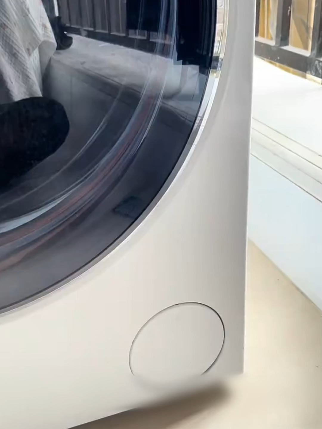 Hoá ra cái nắp nhỏ trên máy giặt cửa ngang lại có công dụng lớn đến vậy! Nhiều nhà dùng cả năm không hề biết 😳 Xem xong đảm bảo bạn sẽ phải mở ra kiểm tra ngay! #meonho #MẹoVặtGiaĐình #MẹoVặtCuộcSống #MẹoHayMỗiNgày #meovatgiadinh #xuhuong #meohay #trending #mẹovặt #MeoVatGiaDinh #viral #HackCuocSong #CleanTok #TẩyVếtBẩn #làmSạchGiày #GiatQuanAoCu #MeoVatNhaBep #BienCuThanhMoi