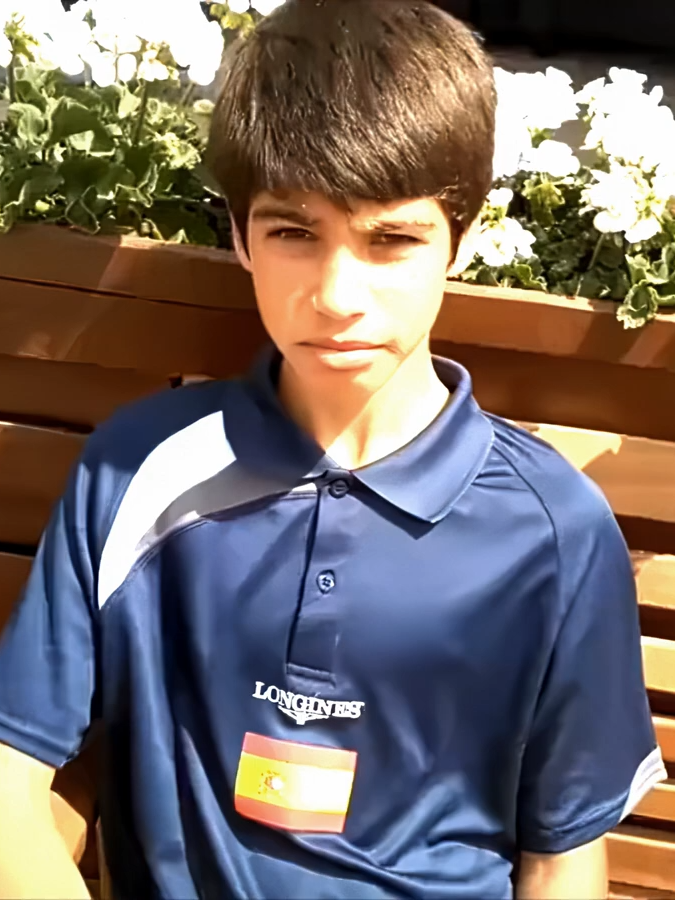 When Alcaraz Finally Met His Idol 🐐#sportstiktok #sport #fyp #live #champion #tennisplayer #tennistiktok #tennistv #carlosalcaraz #alcaraz #rogerfederer #federer