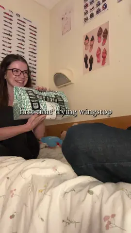 so good can't believe we'd never tried before @Wingstop UK 🇬🇧 #wingstop #mukbangs #fyp 