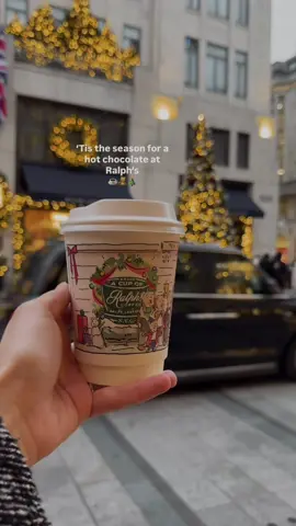 Christmas time at Ralph’s coffee 🤎 #christmastime #christmasinlondon #ralphscoffee #ralphlauren 