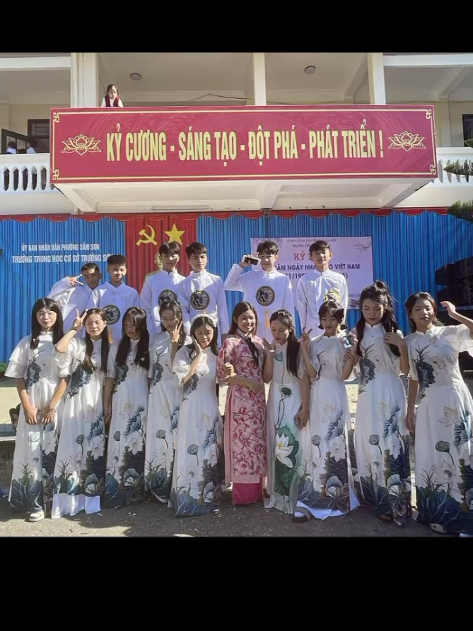 nhớ mãi cùng các bạn @T. @Nanh 💋 @Hương Vũ @玉梅❕ @anhnhoem @quân hà @ba’ sàn chín sâyy ^^ @C.ặ.c @Fb: Tr trâm anh💋 @Quân Hà @loveyou37466 @dungphancutiii2610 @vandinhhuy157 @_bờ in binn^^ @👣VĂN PHƯỚC 🧳🇨🇳#CapCut #xuhuong #tiktok 