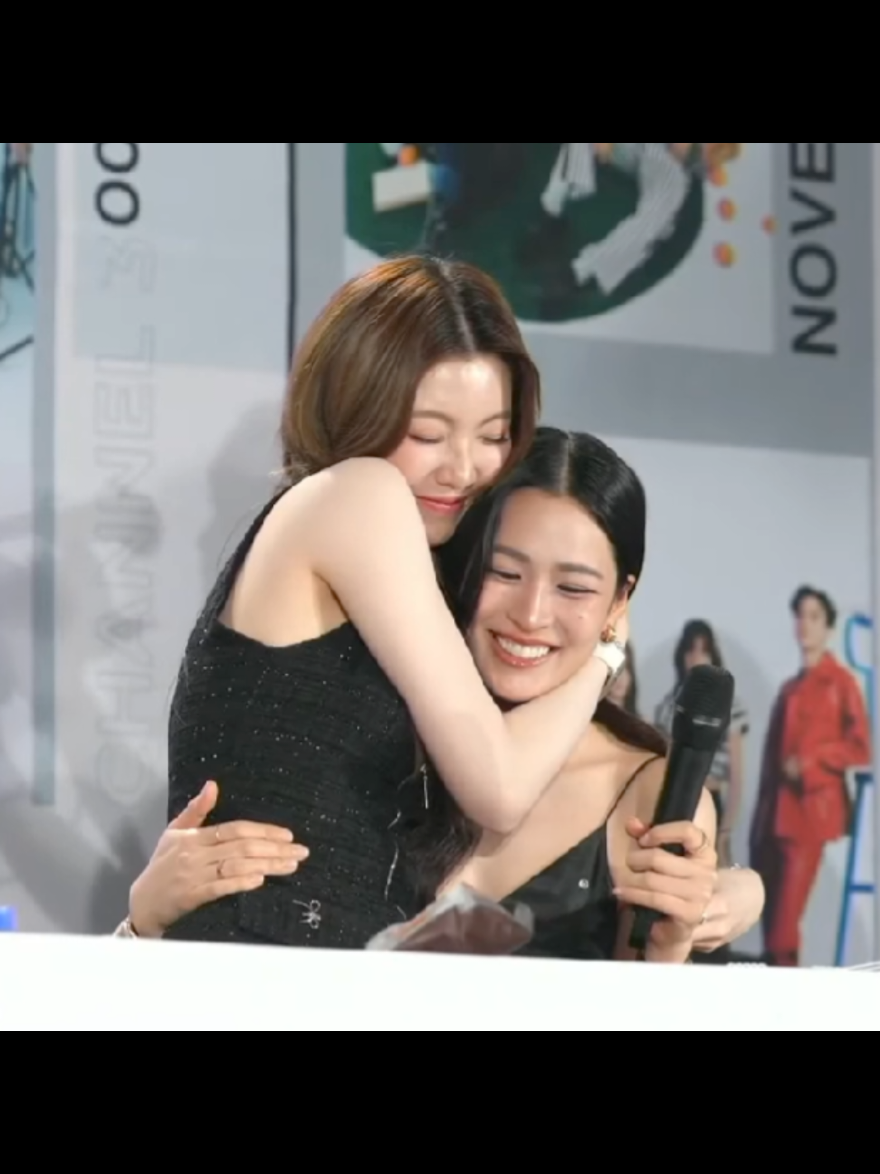 แม่ๆปลูกข้าวไม่ทันแล้วค่ะลูก🫠😳😆☺️ #lingorm #linglingkwong #ormkornnaphat #หลิงออม #เซ็นปฏิทินช่อง3 