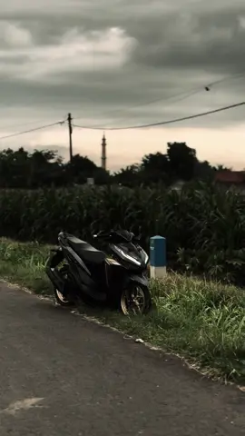 Anjayyy#vario125 #ogahjinjitstyle #brandatiktok #fyp 