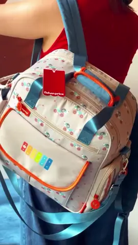 Bolsa Mochila Maternidade Fisher Price com Trocador, Bolso Térmico e Porta-Lenço • Modelo mochila super prática e confortável para o dia a dia com o bebê 🎒 • Acompanha trocador portátil dobrável para emergências fora de casa 👶 • Bolso térmico ideal para manter mamadeiras na temperatura certa 🍼❄️ • Bolso lateral com porta-lenço de acesso rápido — agiliza qualquer troca ✨ • Vários compartimentos internos para organizar tudo facilmente 📦 • Material resistente, acabamento premium e design moderno Fisher Price ❤️ #bolsamaternidade #mochilamaternidade #fisherprice #enxovalbebe 