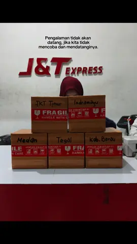 Alhamdulillah , Shipping Today Done. Terimakasih untuk semua yang udah berbagi Rejekinya 🙏 #eastguppyfarm #linepattimura #shippingtoday 