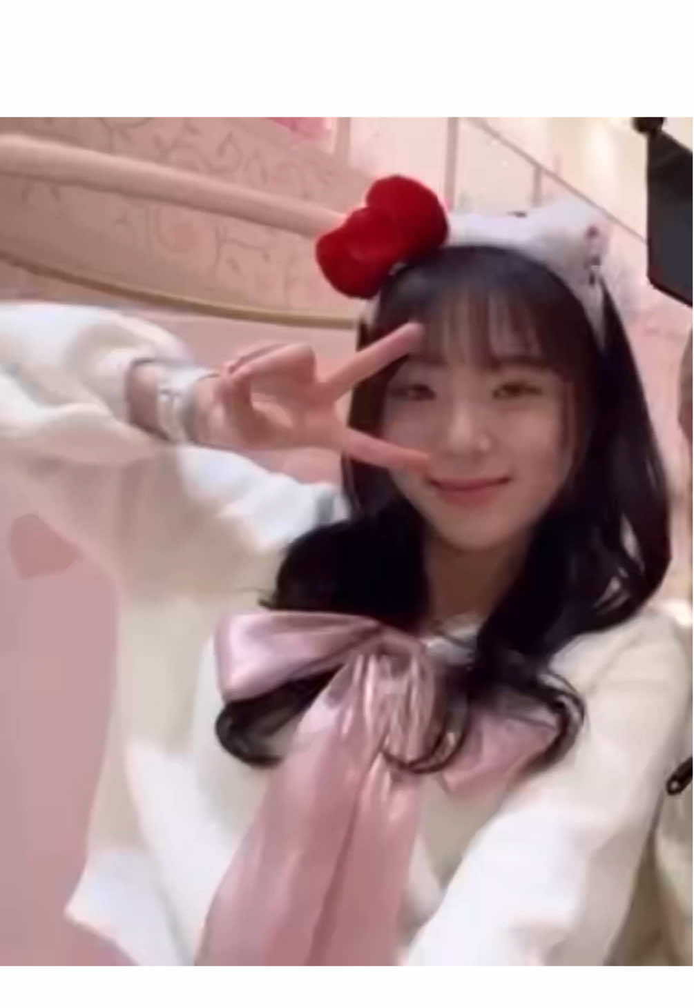 看到你漂亮的眼睛一直笑 也是我幸福的一种 #artbeat #yejin 