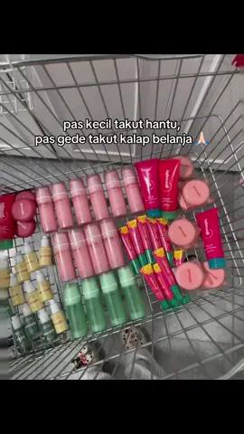 kalap belanja skincare + makeup yang ditakutin sekarang 😭🫵🏻 #Glowsophy #skincare #skincareviral #trends #skincareproducts 