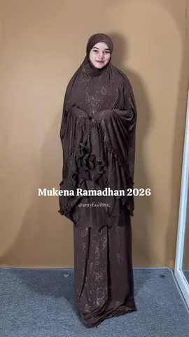 Mukena menutup dagu #mukena #mukenamotif #mukenahcantik #mukenalebaran #mukenadagu 