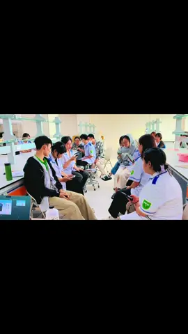 Cảm ơn các bạn lớp Cử nhân Cấp cứu Ngoài bệnh viện năm 2 đã hát tặng mình nhân dịp 20/11. <3  #pntu #skmt #pnt #dieuduong #capcuungoaivien 