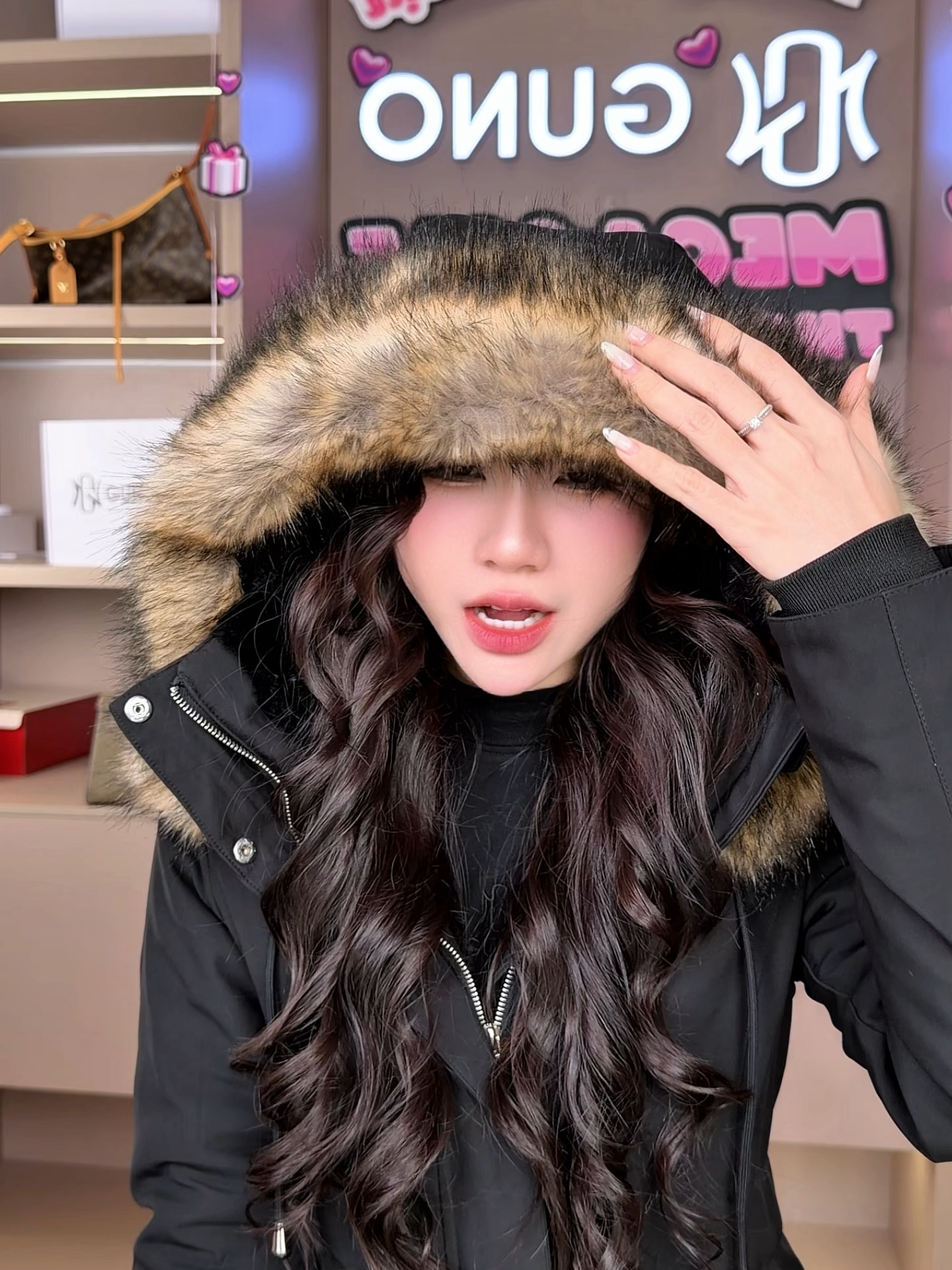 Gu mũ lông chùm đầu của chị nào đây ạ #phuongnguyenguno #guno #sinhnhatguno #guno3tuoi