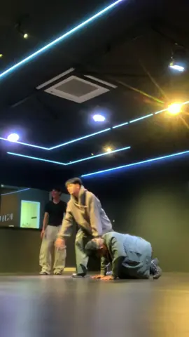 sak masak nasi versi pinggir 🗿 @sphyyn_x @Bertrand Tio @giassetya_ #dance #trend #orangbaru 