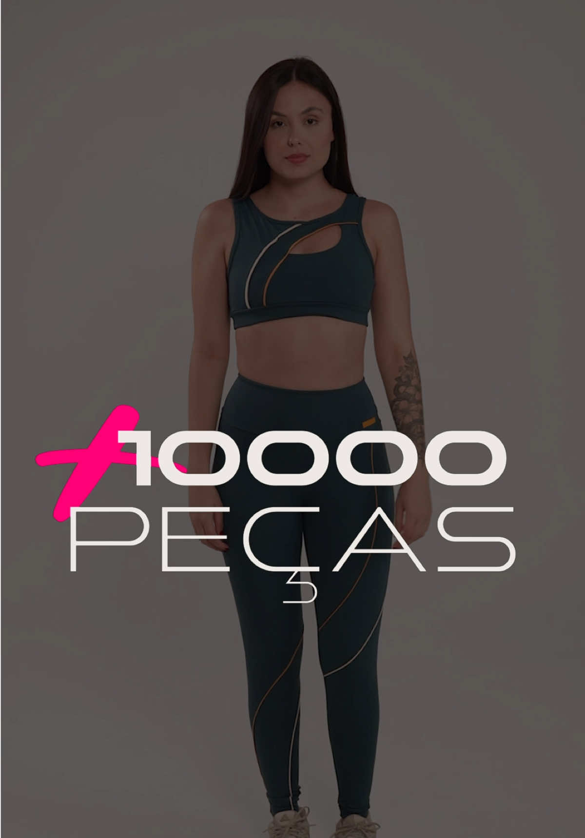+ de 10.000 peças na BLACK DONNA 🖤🔥 esse é o momento perfeito pra renovar suas roupas de treino, vem pro site.  www.donnacarioca.com.br