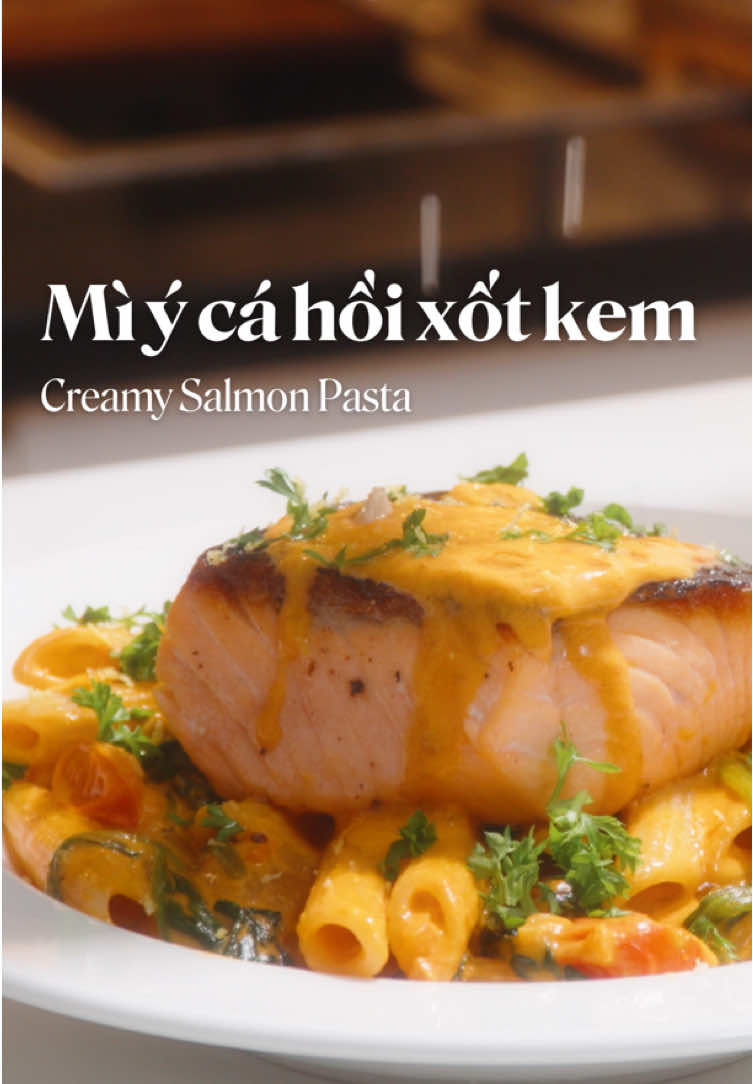 Mì ý cá hồi xốt kem đơn giản tại nhà. Cá hồi làm kiểu này vừa giòn vừa thơm béo cực kì luôn  #ElmichChuanChauAu #CeramicElmich #ChamVaoXanh