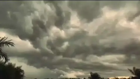 لايك وفولوا يسكاكر 🌚🤍#محتوي_هادف #foryou #vairal #الخماره_الطيبين_❤🥃 #fyp 