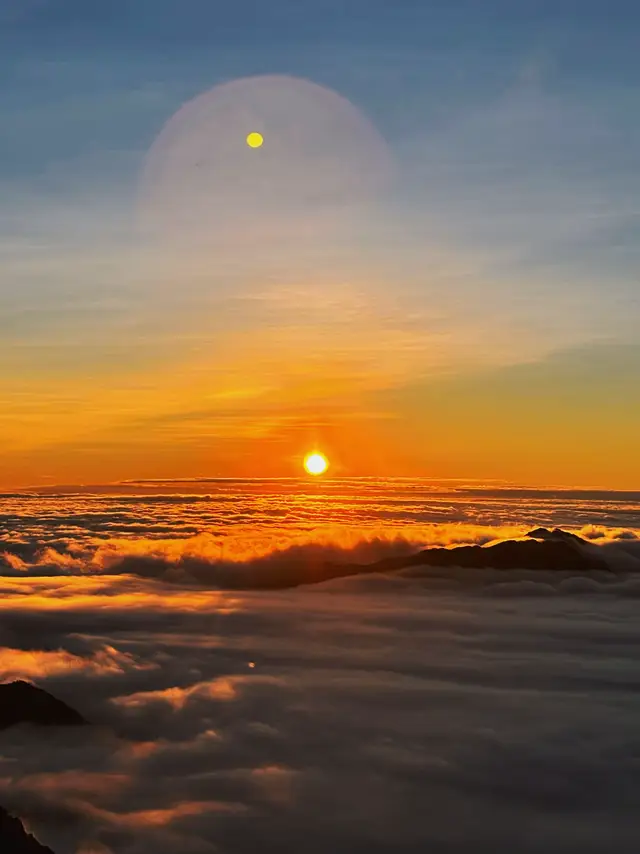 Chợt nhận ra ngày mai bạn đón hoàng hôn trên đỉnh Lùng Cúng, không sóng điện thoại, không deadline công việc #lungcung2913m #lungcung #nature #mountain #leonui 