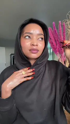 اهم المكونات جلسرين وزبدة شيا وجلسلويد وزيت لوز مر وفايتمين E .. باقي المكونات اختياري حسب  المتوفر عندك ضيفيه #فرنسا🇨🇵_بلجيكا🇧🇪_المانيا🇩🇪_اسبانيا🇪🇸 #كريمات_تفتيح_البشرة_والجسم #خلطات_طبيعية #ترطيب_البشرة #skincare 