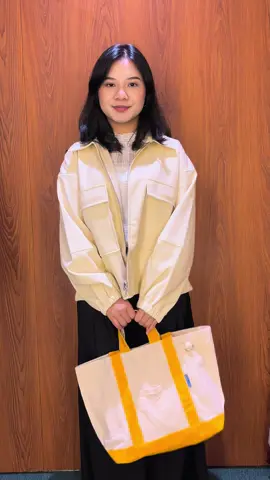 Moving through my morning, one outfit step at a time.