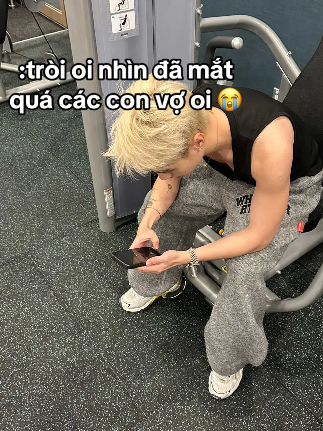 Đã quá tròi lun cám ơn anh Phúc đã choa bọn em tấm ảnh nìiiiiiiiiiii 😚 #lequanghung #quanghungmasterd #chiyeuminhanh #xh #fyp 