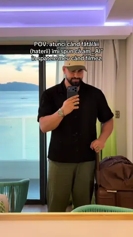 POV: atunci cand fatalaii (haterii) imi spun ca am AI in spatele meu cand filmez 😂. Va rog sa replicati si asta🥵! #robergrecu #ai #foryou #Lifestyle #travel 