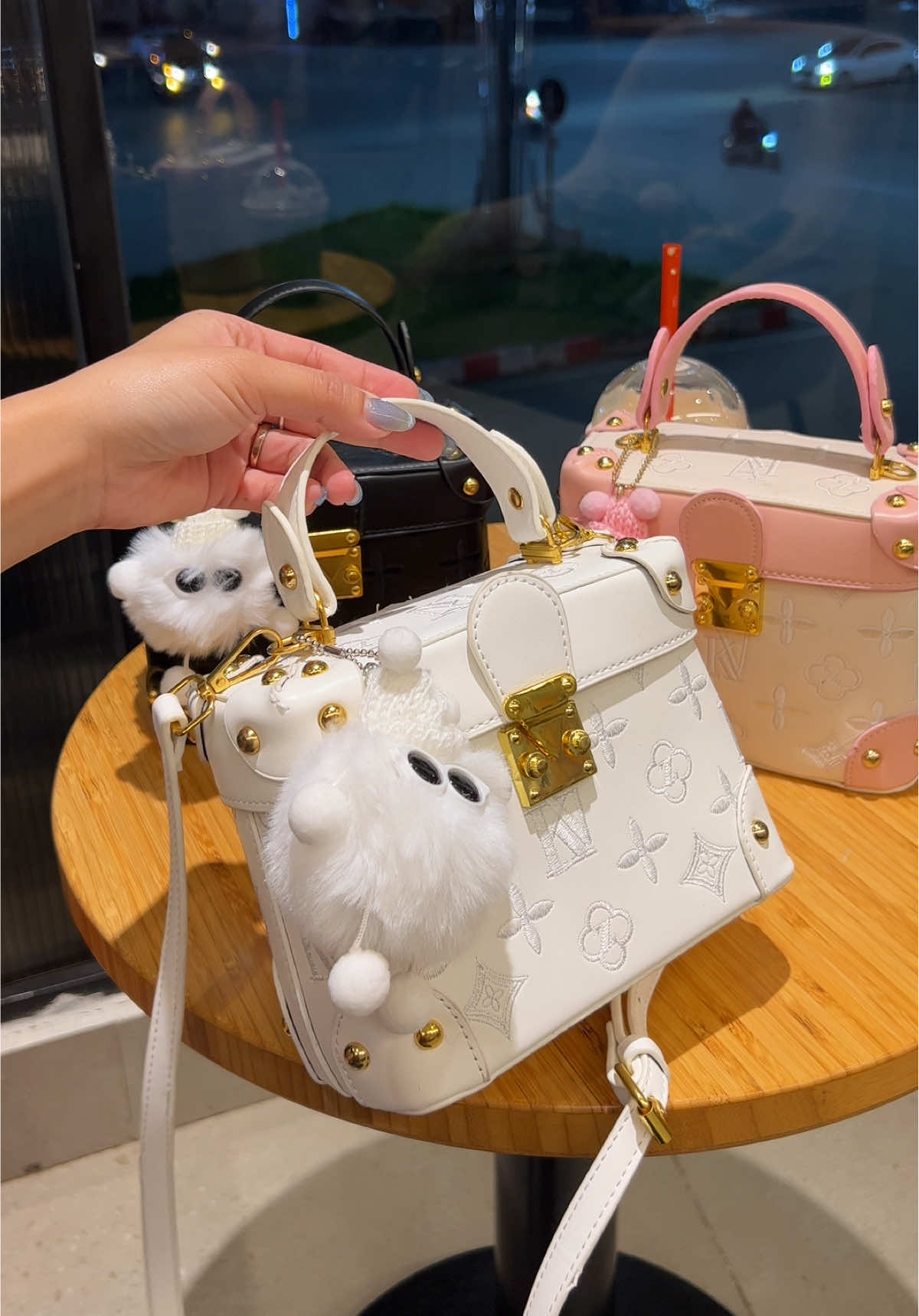 Cốp xinh xỉu ce ưi 😍