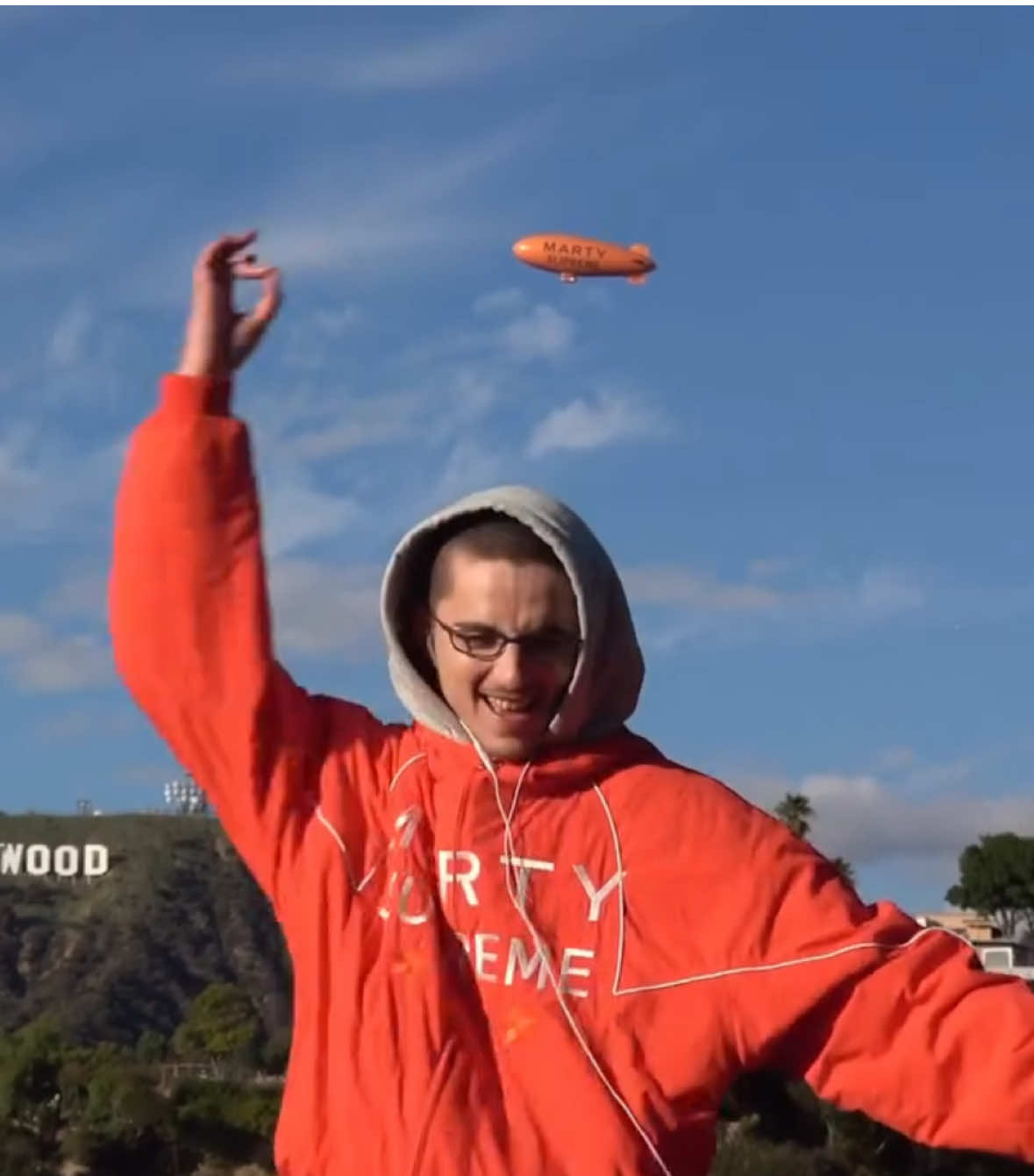 @Zara Larsson needs to get Timmy on stage  #timothéechalamet #timotheechalamet #martysupreme #fyp #foryoupage #zaralarsson #timotheechalametedit #funny 