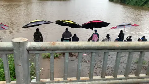 Nghe ngt nói hồ nay cá ăn mạnh lắm có t2 nha 