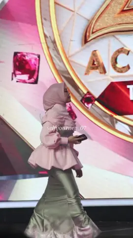 Jalan aja dia cantik🤭😍😍 @Selfi Yamma 📸 : @Banggor #selfiyamma #selfiyamma07 #selfiyammalida #fypage #da7mila 