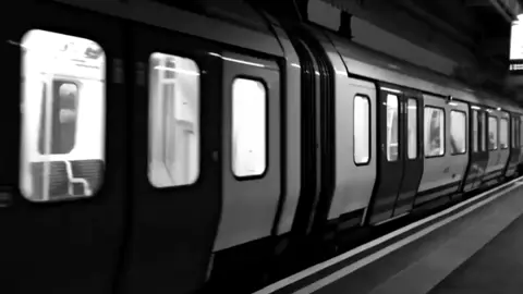 طلعي بهداي هداي من حسين يا ࢪوحه😞🍀 .  حلو مو؟ 🙂🙂🔪 .  اشو عجبني 🗿🗿 .  .  .  .  .  .  .  .  .  .  .  .  .  .  .  .  #اللهم_صل_على_محمد_وآل_محمد #اللهم_عجل_لوليك_الفرج #لايكات #متابعين #سيد_فاقد_الموسوي 