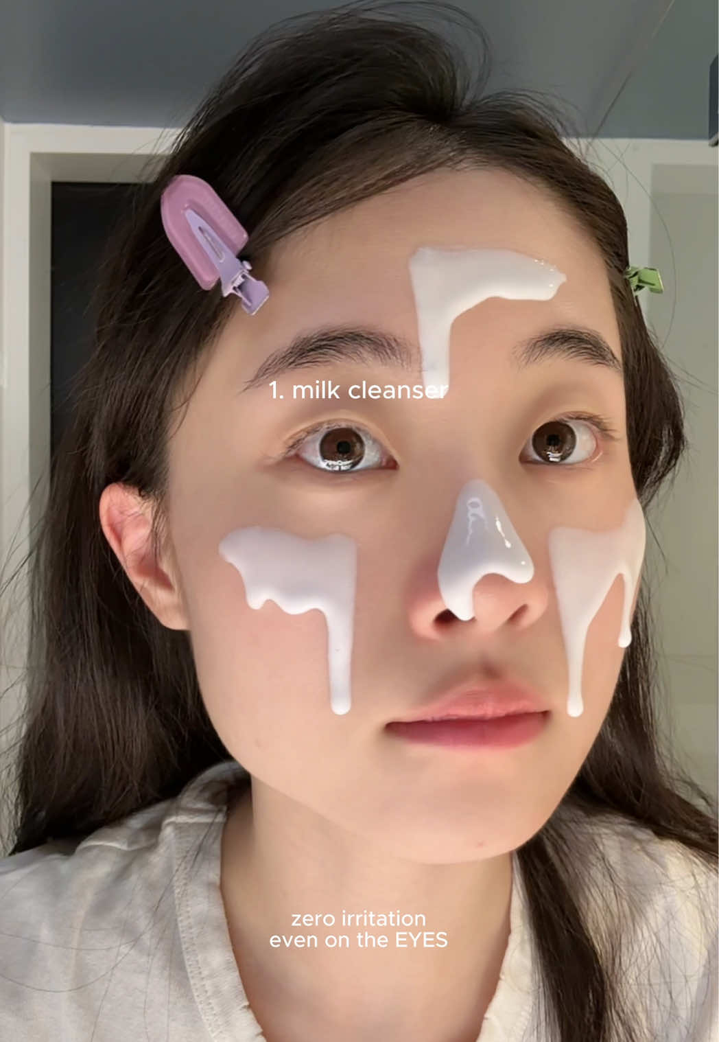 I love how gentle this milk cleanser is🥛 🛒35% off during amazon black friday sale  #skincareroutine #koreanskincare #sensitiveskin #milkcleanser #cleansing  @make p:rem global 