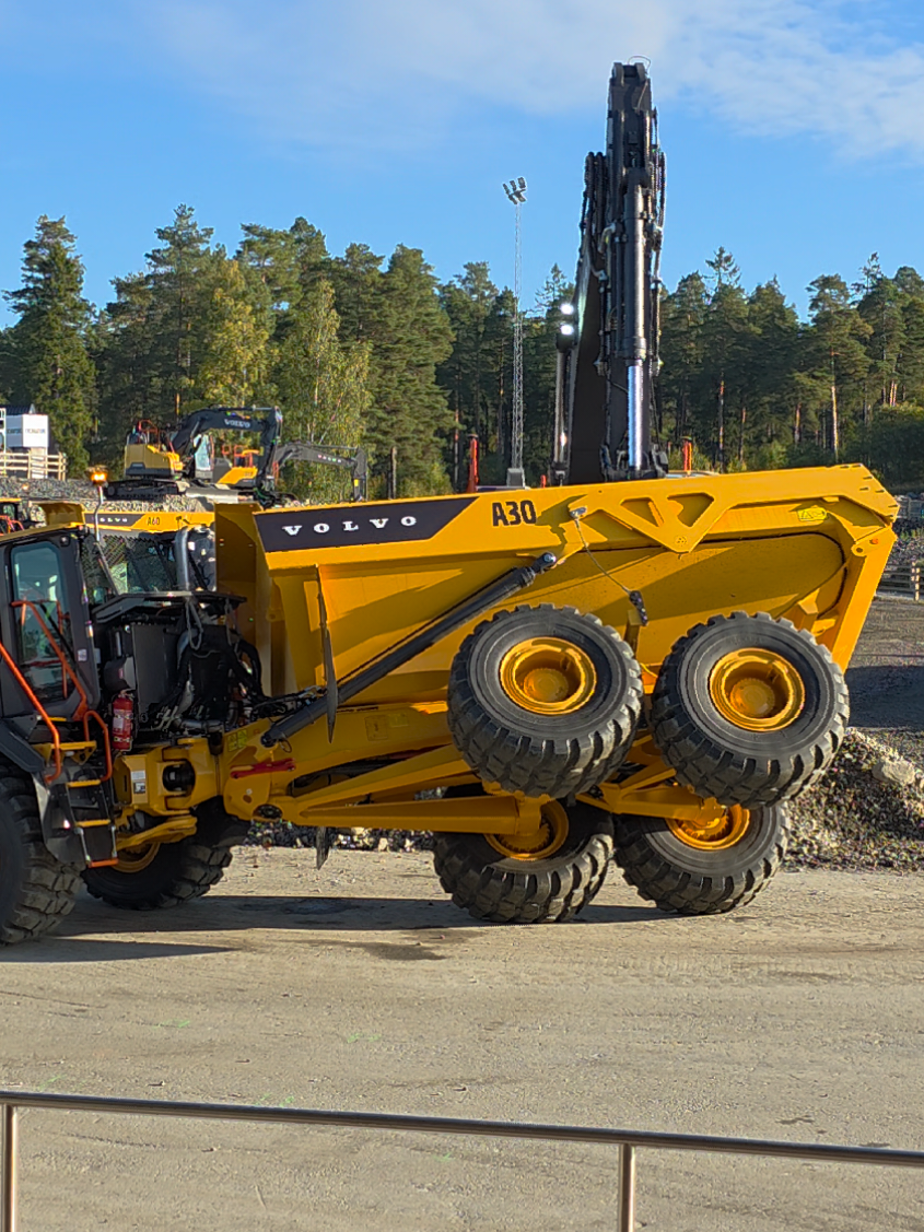 New generation Volvo EC400 and Volvo A30 ADT #ajinaction 