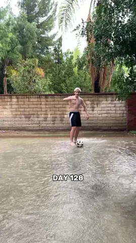 Day 128 of juggling till I’m back on the pitch. But… today felt like a ground-move kind of day. #sirdominator