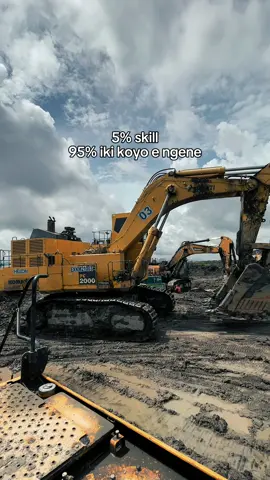 Aku wes kroso nek meh edan . . . . . #sanyperkasa #tambangbatubara #hillconjayasakti #mekanik #alatberat 