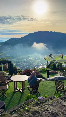 Taman langit 📍 taman Langit #fyppppppppppppppppppppppp #villapintulangit #dieng #wonosobo #tamanlangit 