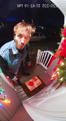 Porch Thief Instant Karma #CaughtOnCamera #funny #security #instantkarma #prank 