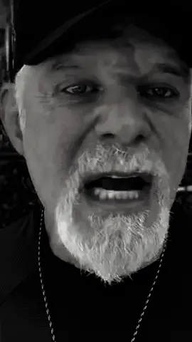 Tem alguma coisa maior cuidando de você 🧠 🔸 Deixe seu like 🔸 Comentário  🔸 Siga-nos  Créditos: Raul Gazolla  #raulgazolla #reflexao #saudemental 