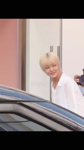 jihoon looks so perfect in white💓😭 jihoon at menokin event today✨ cr : on video@yg_treasure_official  #parkjihoon #jihoontreasure #jihoonedit #treasure #fyp 