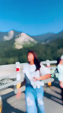 माया दिएर मान्छे धनी हुने भए, यो संसारको सबै भन्दा धनी तिमी नै हुनेथियौ होला