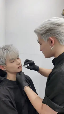 Kiểu xỏ khuyên nó vậy á @RùaK 💋  #j4f #tiemxoduide #24Crstore #24Crpiercing #piercing 