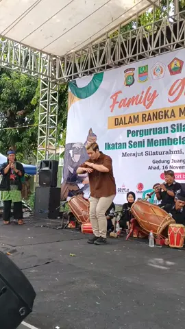 Biasa liat disosmed kemarin liat langsung depan mata #putrasetiarantingsetu #fypシ゚ #silat #putrasetia #hanifanyudanikusumah 