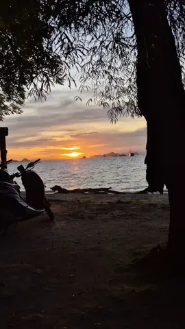 #sunset #labuanbajo #nttpride🏝🔥 #fyp #sunrisemusic 