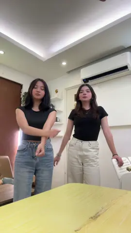 How to receive a ball in volleyball 