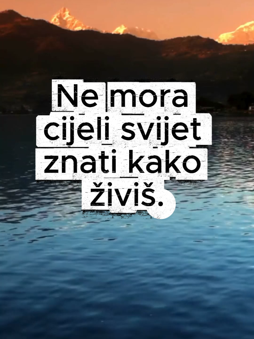 Ne mora cijeli svijet znati kako živiš. Niti gdje ideš. Niti koga voliš. Neka nešto ostane samo tvoje. Skriveno. Zaštićeno. #fyp #bosna #sandzak #srbija #hrvatska 
