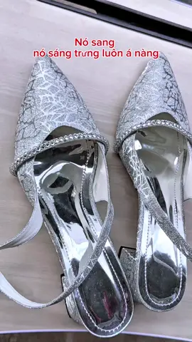 Nó sang nó sáng lắm luôn á nàng #viral #xuhuong #giaycaogot #caogotmuinhon #giaydepnu 