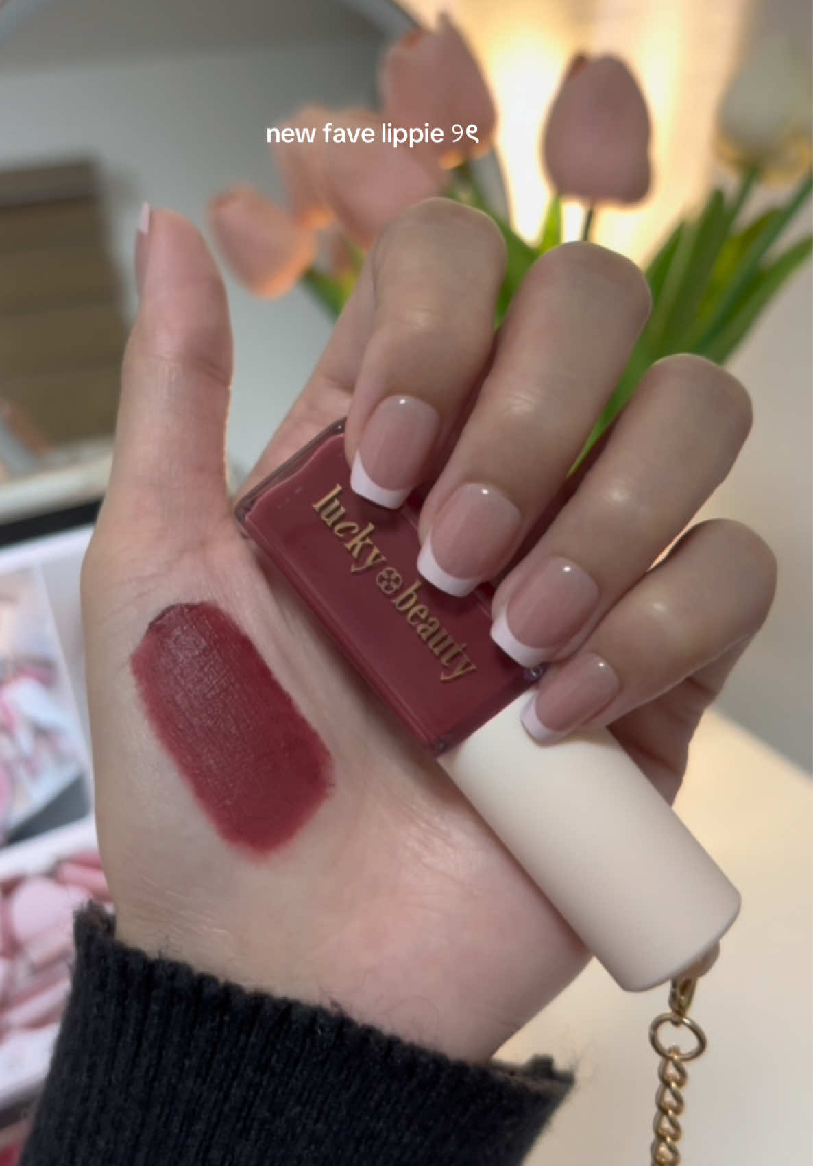 guess the shade 🥰 #luckybeauty #lipcloud #luckybeautylipcloud #lippie 